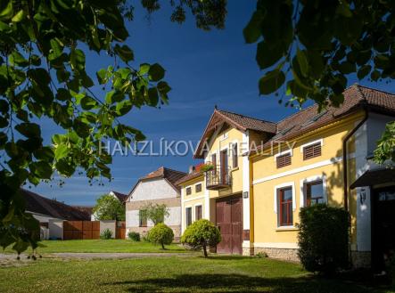 Prodej - zemědělský objekt, 1 759 m² obrázek