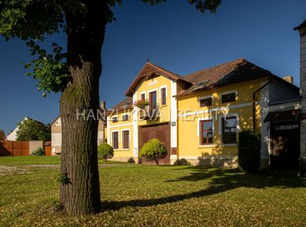 foto: 1 | Prodej - zemědělský objekt, 1 759 m²