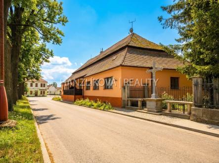 foto: 2 | Prodej - komerční objekt, jiný, 1 253 m²