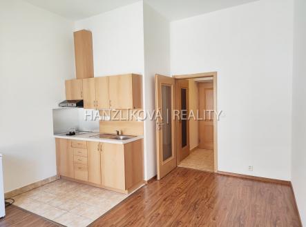 foto: 1 | Pronájem bytu, 1+kk, 30 m²