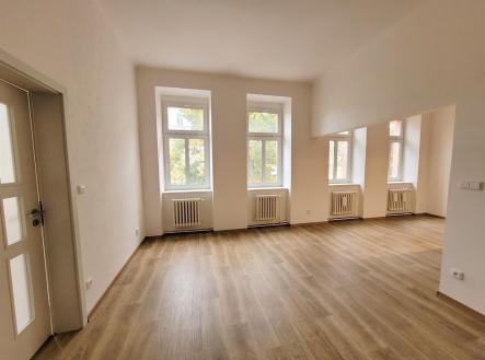 . | Pronájem bytu, 3+kk, 90 m²