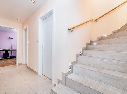 . | Prodej - obchodní prostor, 86 m²