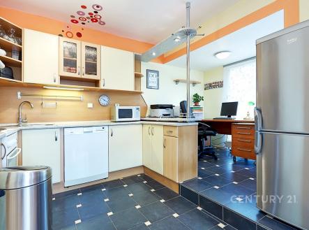 . | Pronájem bytu, 2+kk, 55 m²