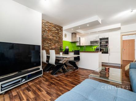 . | Pronájem bytu, 3+kk, 73 m²