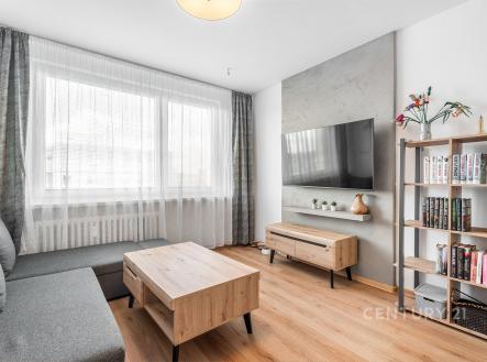 Obývací pokoj, Donovalská, Hana Yates | Pronájem bytu, 3+kk, 67 m²