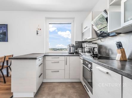 . | Pronájem bytu, 3+kk, 67 m²