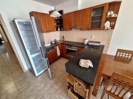Plně zařízená kuchyňská linka | Pronájem bytu, 3+kk, 75 m²