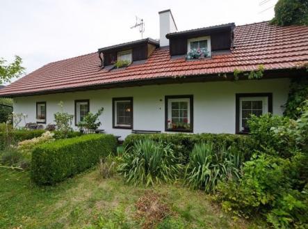 . | Prodej - dům/vila, 190 m²