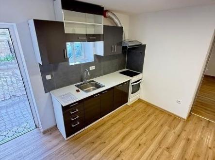 . | Pronájem bytu, 2+kk, 40 m²