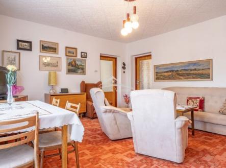 Fotka 3 | Prodej - dům/vila, 330 m²
