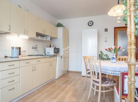 Fotka 4 | Prodej - dům/vila, 330 m²