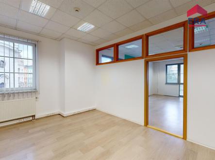 Pronájem - kanceláře, 200 m² obrázek