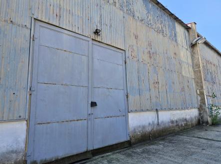 . | Pronájem - skladovací prostor, 500 m²