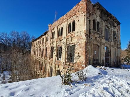 . | Prodej - nájemní dům, 1 570 m²