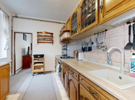 . | Prodej - dům/vila, 250 m²