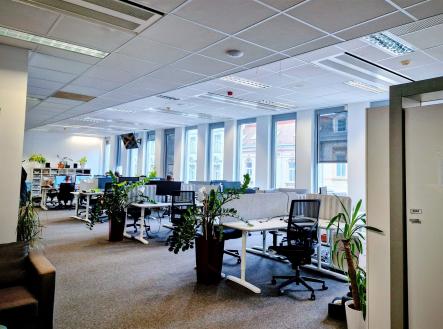 Pronájem - kanceláře, 272 m² obrázek