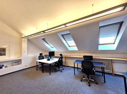 . | Pronájem - kanceláře, 63 m²