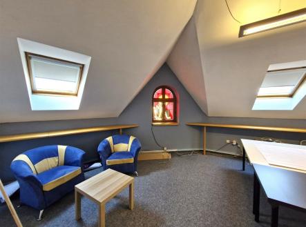 . | Pronájem - kanceláře, 63 m²