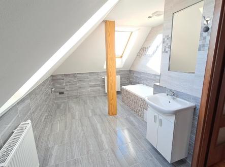 . | Pronájem bytu, atypický, 112 m²