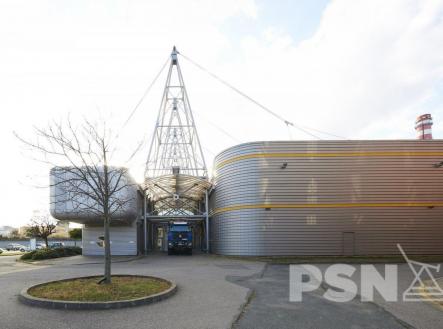 Pronájem skladových prostor | Pronájem - skladovací prostor, 3 500 m²