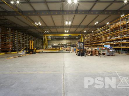 Pronájem skladových prostor | Pronájem - skladovací prostor, 3 500 m²