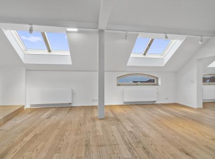 4 | Pronájem bytu, 3+1, 129 m²