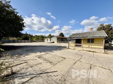 Uzavřený komerční areál k pronájmu | Pronájem - skladovací prostor, 4 262 m²