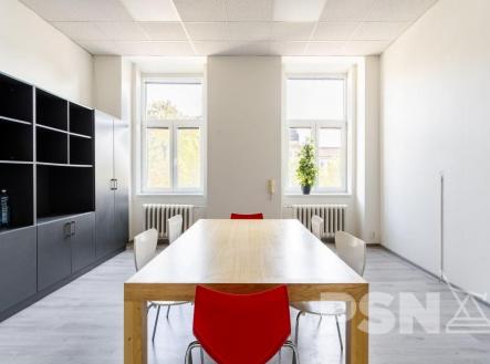 Kanceláře nedaleko centra a vlakového nádraží | Pronájem - kanceláře, 50 m²