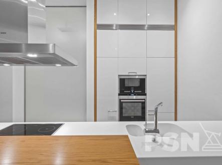 Byt 3+kk, s balkonem u nám. Jiřího z Poděbrad | Pronájem bytu, 3+kk, 109 m²