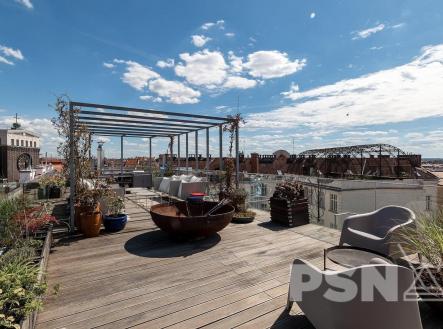 Mezonetový byt se střesní terasou | Pronájem bytu, 4+kk, 260 m²