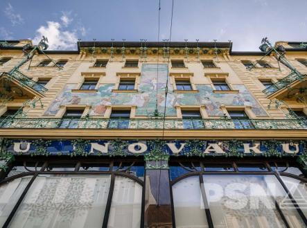 Bytové prostory v historickém domě U Nováků | Pronájem bytu, atypický, 884 m²