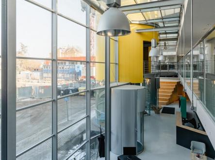 Obchodní prostory | Pronájem - obchodní prostor, 1 000 m²