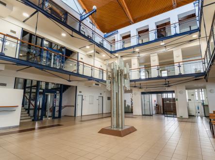 4 | Pronájem - kanceláře, 6 036 m²