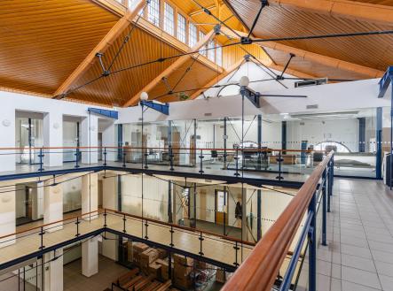 3 | Pronájem - obchodní prostor, 6 036 m²