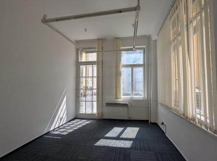 2 | Pronájem - kanceláře, 17 m²