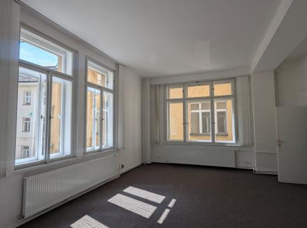 3 | Pronájem - kanceláře, 30 m²