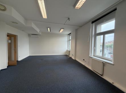 4 | Pronájem - kanceláře, 209 m²