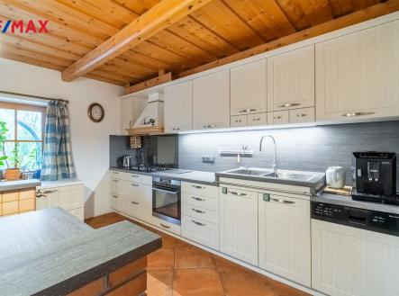 Prodej - dům/vila, 304 m² obrázek