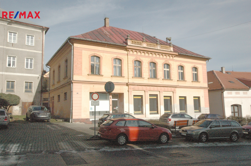 2-pohled-na-dum-z-dalky.jpg