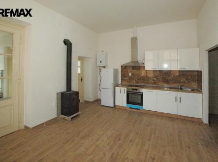 3-kuchyne-1-2.jpg | Prodej - obchodní prostor, 499 m²