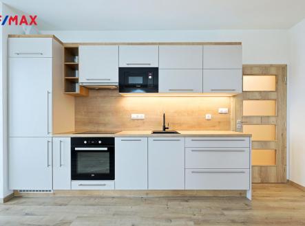 pfr37613.jpg | Pronájem bytu, 2+kk, 51 m²