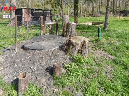 km-16dub2025-0016.jpg | Prodej - pozemek, zahrada, 893 m²