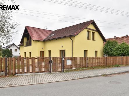 Dům | Pronájem - dům/vila, 130 m²