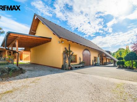 Prodej - dům/vila, 304 m²