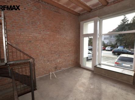 Pronájem - obchodní prostor, 43 m² obrázek