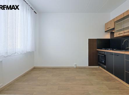 r3pf2588.jpg | Pronájem bytu, 1+1, 35 m²