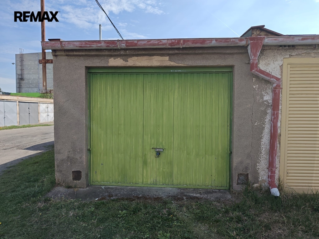 f0c18a78-d7b8-4d26-aab6-9d06cadf8b5c.jpeg