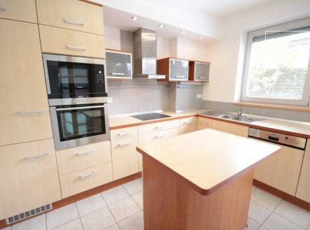 Bez popisku | Pronájem - dům/vila, 400 m²