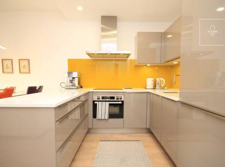 Bez popisku | Prodej bytu, 3+kk, 77 m²