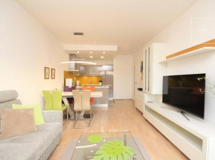 Bez popisku | Prodej bytu, 3+kk, 77 m²